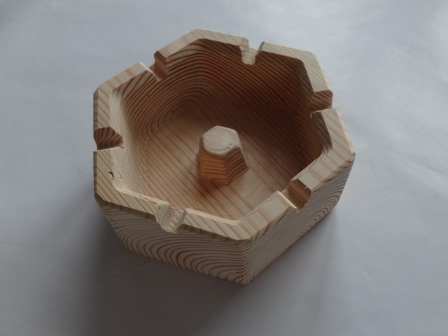 Dřevěný popelník